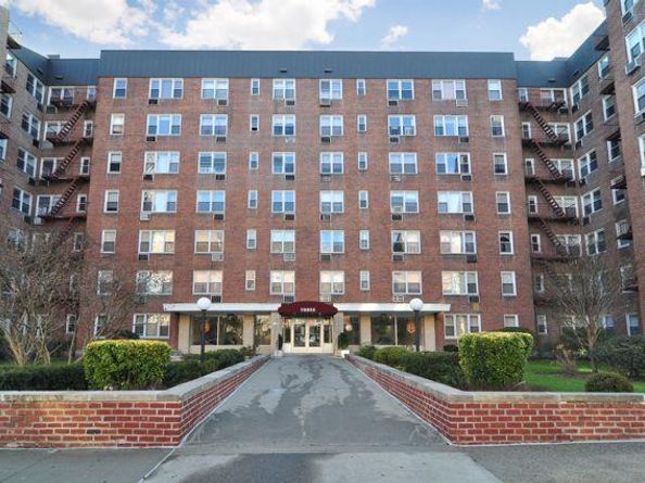 2 Sadore Lane 5U, Yonkers NY 10710