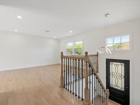 8 April Avenue, Dix Hills NY 11746