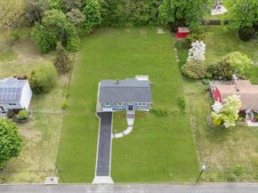 8 April Avenue, Dix Hills NY 11746