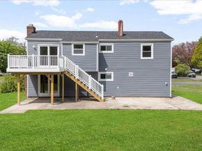 8 April Avenue, Dix Hills NY 11746