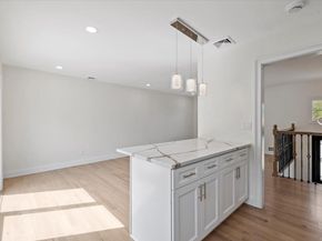 8 April Avenue, Dix Hills NY 11746