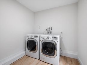 8 April Avenue, Dix Hills NY 11746