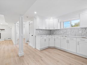 8 April Avenue, Dix Hills NY 11746