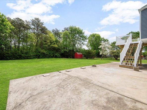 8 April Avenue, Dix Hills NY 11746