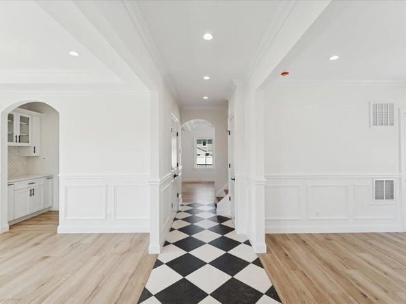 42 Second  Street Extension, Glen Cove NY 11542