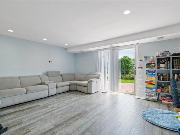 654 Derby Avenue, Woodmere NY 11598