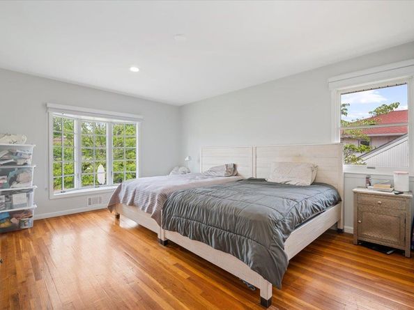 654 Derby Avenue, Woodmere NY 11598