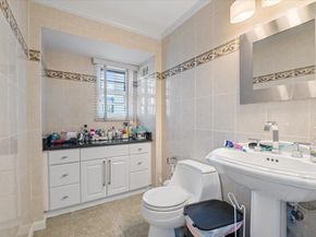 654 Derby Avenue, Woodmere NY 11598