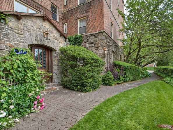 151 Centre Avenue 5D, New Rochelle NY 10805