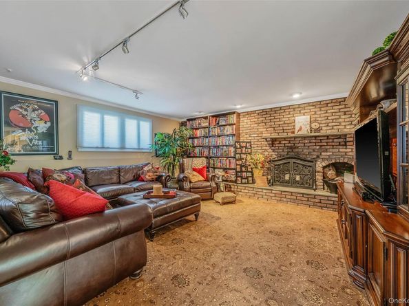 100 Mark Lane, Atlantic Beach NY 11509