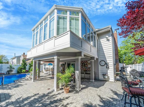 100 Mark Lane, Atlantic Beach NY 11509