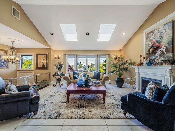 100 Mark Lane, Atlantic Beach NY 11509