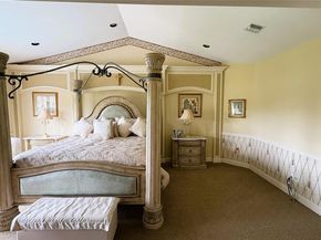 5 Hamlet Drive, Mount Sinai NY 11766