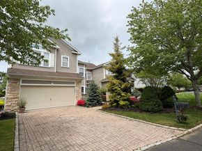 5 Hamlet Drive, Mount Sinai NY 11766