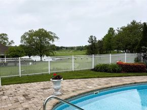 5 Hamlet Drive, Mount Sinai NY 11766