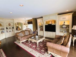 5 Hamlet Drive, Mount Sinai NY 11766