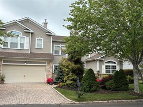 5 Hamlet Drive, Mount Sinai NY 11766