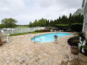 5 Hamlet Drive, Mount Sinai NY 11766