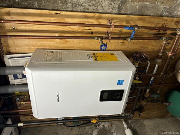 14 Chenango Drive, Bay Shore NY 11706