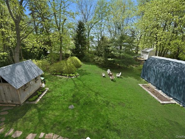 95 6th Avenue, Huntington Station NY 11746