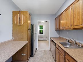 17 Fieldstone Drive 153, Hartsdale NY 10530