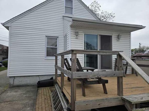 219 Oakview Avenue, Oceanside NY 11572