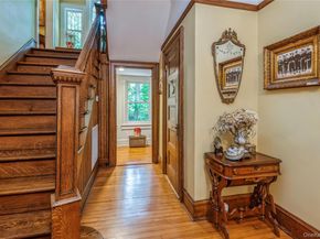 110 Red Spring Lane, Glen Cove NY 11542