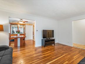 38 7th Street, Garden City Park NY 11040