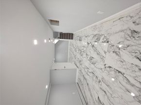 11807 202nd Street, Saint Albans NY 11412
