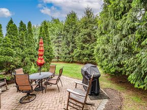 34 Paddington Circle, Smithtown NY 11787