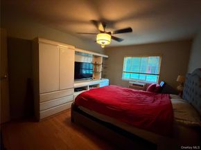 42 Richmond Boulevard 1B, Ronkonkoma NY 11779