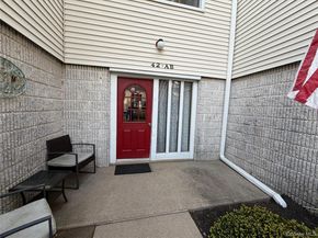 42 Richmond Boulevard 1B, Ronkonkoma NY 11779