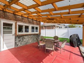 8 Pasadena Drive, Plainview NY 11803