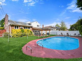 8 Pasadena Drive, Plainview NY 11803