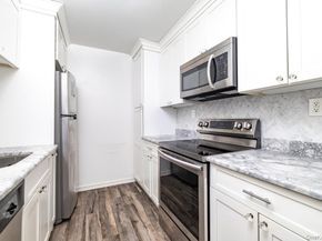90 S Park Avenue B3, Rockville Centre NY 11570