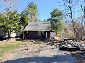 6 N Shenorock Drive, Yorktown Heights NY 10598