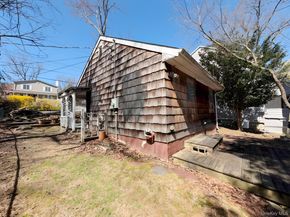 6 N Shenorock Drive, Yorktown Heights NY 10598
