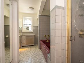 13010 227th Street, Laurelton NY 11413