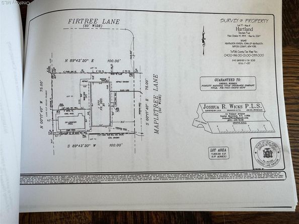 5 Mapletree Lane, South Huntington NY 11746