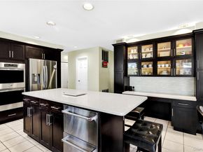 11 Bonnie Lynn Court, Roslyn NY 11576