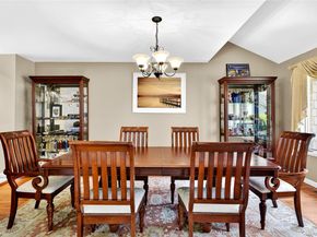 11 Bonnie Lynn Court, Roslyn NY 11576