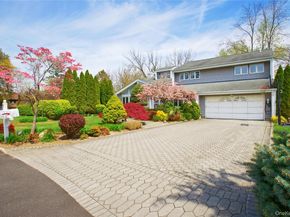 11 Bonnie Lynn Court, Roslyn NY 11576