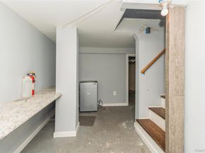 108 Hempstead Avenue, Lynbrook NY 11563