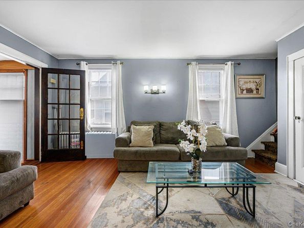 37 Cedar Road, Inwood NY 11096