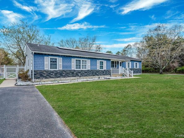 1 Whitman Drive, Medford NY 11763