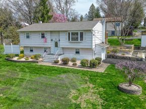 36 Parkway Drive, Yorktown Heights NY 10598