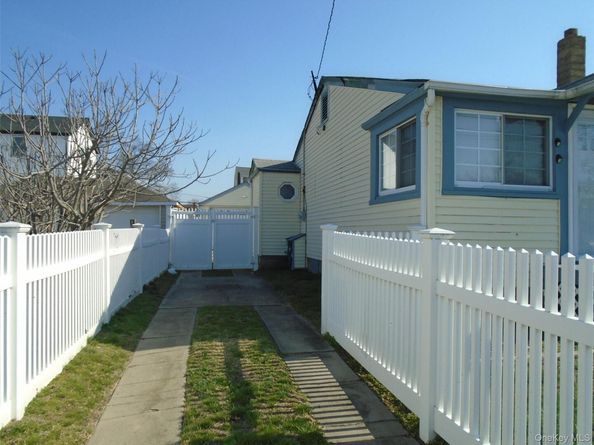 12 North Boulevard, East Rockaway NY 11518