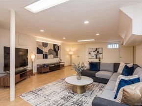 21 Tollgate Drive, East Northport NY 11731