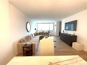 27010 Grand Central Parkway 3R, Floral Park NY 11005