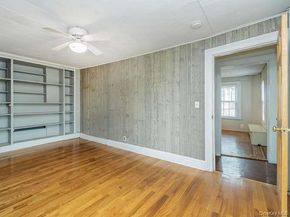 75 Grove Street, Glenwood Landing NY 11547